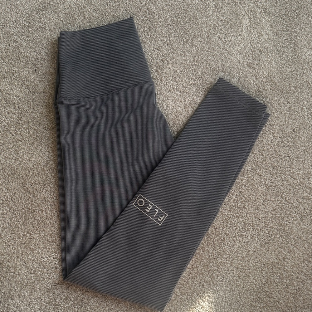Fleo Charcoal Ribbed Leggings